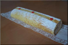 Bananen-Apfelroulade